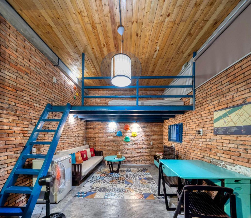 Stay&Chill - S.1: Ancient Studio Nearby Bui Vien Хошимин Экстерьер фото